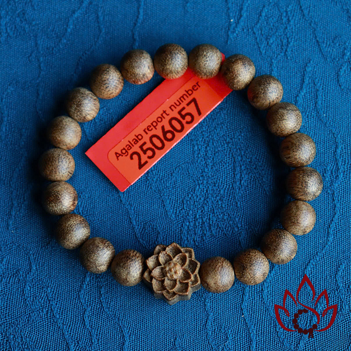 Vòng Trầm Hương Hạt Tròn | Charm Hoa Sen | 8 Ly | Trầm Tốc Kiến Tự Nhiên